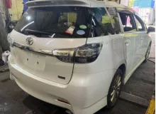 Компрессор подкачки колес TOYOTA WISH 2015/Цвет 070 4489052020 ZGE20W 2ZRFAE