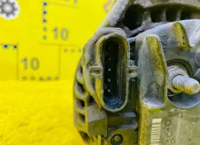 Генератор КАМАЗ 4308/43253/43253С4 2009 4892318 4308/43253/43253С4 4ISBE185/CUMMINS4ISBE185, передний