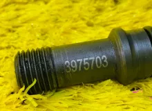 Коннектор форсунки КАМАЗ 4308/43253/43253С4 2009 3975703 4308/43253/43253С4 4ISBE185/CUMMINS4ISBE185, передний Коннектор форсунки КАМАЗ 4308/43253/43253С4 2009 3975703 4308/43253/43253С4 4ISBE185/CUMMINS4ISBE185, передний