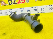 Патрубок интеркулера JAGUAR XE 2010 6G9N12B676AB X760 204PT/PT204, передний