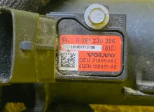 Патрубок интеркулера JAGUAR XE 2010 6G9N12B676AB X760 204PT/PT204, передний