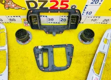 Консоль магнитофона TOYOTA PASSO 2016/Цвет XE3 55405B1310 M700A 1KRFE, передний