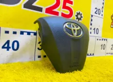 Подушка безопасности водителя TOYOTA COROLLA С ЗАРЯДОМ|2012 4513012C40B0 ZRE151L 2ZRFAE, передняя
