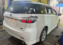 Бардачок TOYOTA WISH 2012/Цвет 070 5541068050 ZGE20W 2ZRFAE, передний
