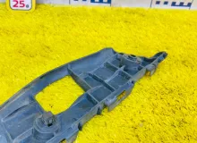 Крепление бампера TOYOTA WISH 2012/Цвет 070 5211568041 ZGE20W 2ZRFAE, переднее правое