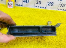 Блок управления двс TOYOTA WISH 2012/Цвет 070 8966168240 ZGE20W 2ZRFAE, передний