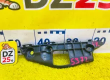 Крепление бампера TOYOTA WISH 2012/Цвет 070 5211568041 ZGE20W 2ZRFAE, переднее правое
