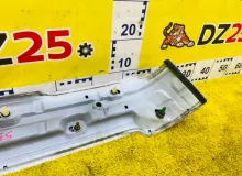 Накладка на крыло TOYOTA ISIS 2012/Цвет 070 6083544011 ZGM10W 2ZRFAE, задняя правая