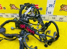 Коса двс TOYOTA ISIS 2012/Цвет 070 8212144722 ZGM10W 2ZRFAE, передняя
