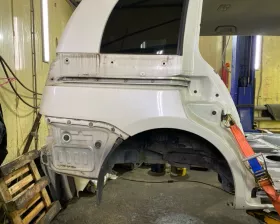 Крыло заднее TOYOTA