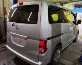 Петля капота NISSAN