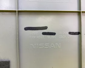 Обшивка дверей NISSAN