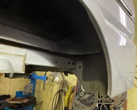 Крыло заднее Mazda
