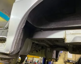 Крыло заднее Mazda