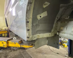 Порог кузова Mazda