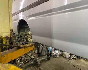 Порог кузова Mazda