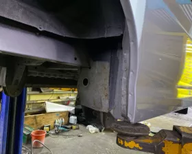 Порог кузова Mazda