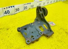 Кронштейн крепления компрессора кондиционера TOYOTA LAND CRUISER PRADO 2002/Цвет 1D4 8843135220 VZJ121W 5VZFE, передний Кронштейн крепления компрессора кондиционера TOYOTA LAND CRUISER PRADO 2002/Цвет 1D4 8843135220 VZJ121W 5VZFE, передний