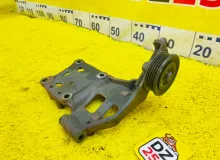 Кронштейн крепления компрессора кондиционера TOYOTA LAND CRUISER PRADO 2002/Цвет 1D4 8843135220 VZJ121W 5VZFE, передний Кронштейн крепления компрессора кондиционера TOYOTA LAND CRUISER PRADO 2002/Цвет 1D4 8843135220 VZJ121W 5VZFE, передний