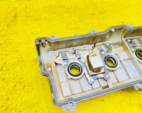 Клапанная крышка TOYOTA