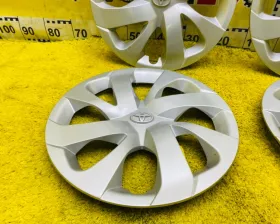 Колпаки на колеса R15 TOYOTA
