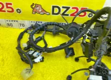 Коса под капот TOYOTA SIENTA 2016/Цвет 070 821115D890 NSP170 2NRFKE, передняя