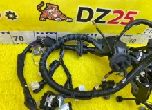 Коса под капот TOYOTA SIENTA 2016/Цвет 070 821115D890 NSP170 2NRFKE, передняя