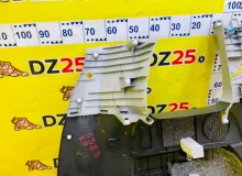 Обшивка багажника TOYOTA ISIS 2013/Цвет 070 6473044510B0 ZGM15W 2ZRFAE, задняя правая