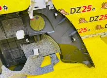 Обшивка багажника TOYOTA ISIS 2013/Цвет 070 6473044510B0 ZGM15W 2ZRFAE, задняя правая
