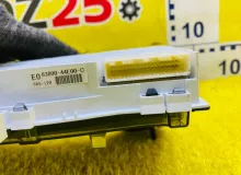 Спидометр TOYOTA ISIS 2013/Цвет 070 8380044E00 ZGM15W 2ZRFAE, передний