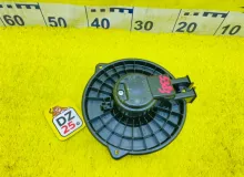 Мотор печки TOYOTA ISIS 2013/Цвет 070 8710344081 ZGM15W 2ZRFAE, передний