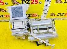 Печка салона TOYOTA ISIS 2013/Цвет 070 8713044150 ZGM15W 2ZRFAE, передняя