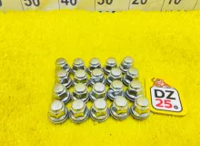 Гайка на колесо TOYOTA ISIS 2013/Цвет 070 9094201021 ZGM15W 2ZRFAE