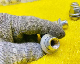 Гайка на колесо TOYOTA