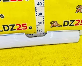 Накладка на дверь багажника Toyota
