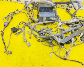 Коса под капот Toyota