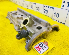 Клапанная крышка Toyota