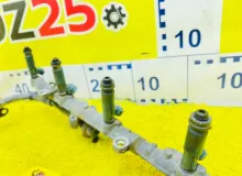 Инжектор TOYOTA LAND CRUISER 2003/Цвет 070 2325050040 UZJ100W 2UZFE, передний