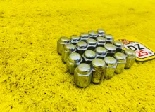 Гайка на колесо TOYOTA ISIS 2013/Цвет 070 5590044090 ZGM10W 2ZRFAE