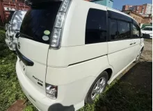 Гайка на колесо TOYOTA ISIS 2013/Цвет 070 5590044090 ZGM10W 2ZRFAE
