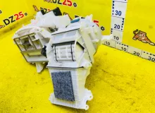 Печка салона TOYOTA ISIS 2013/Цвет 070 8713044150 ZGM10W 2ZRFAE, передняя