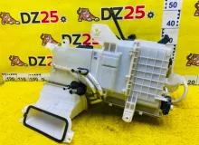 Печка салона TOYOTA ISIS 2013/Цвет 070 8713044150 ZGM10W 2ZRFAE, передняя