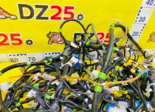 Коса под торпеду TOYOTA ISIS 2013/Цвет 070 8214144J92 ZGM10W 2ZRFAE, передняя