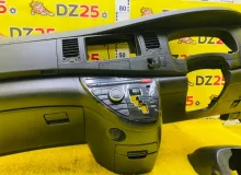 Торпеда TOYOTA ISIS 2013/Цвет 070 5530044020B0 ZGM10W 2ZRFAE, передняя