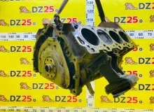 Блок двигателя TOYOTA LAND CRUISER 2003/Цвет 070 1140159755 UZJ100W 2UZFE, передний