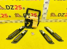 Консоль магнитофона TOYOTA WISH 2012/Цвет 202 5590068200 ZGE20W 2ZRFAE, передний