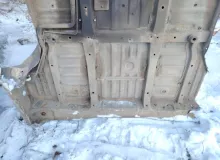 Тазик железный TOYOTA LAND CRUISER 2003/Цвет 070 5831160460 UZJ100W 2UZFE, задний
