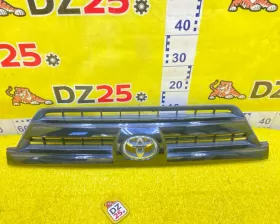 Решетка радиатора Toyota