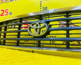 Решетка радиатора TOYOTA
