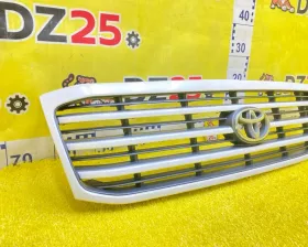 Решетка радиатора Toyota